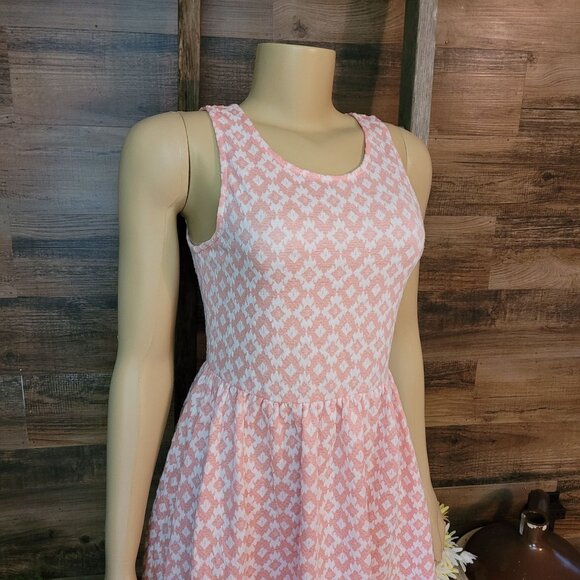 Everly Fit & Flare Dress Size S Bow Back Detail Stretch Country Girl Feminine - Picture 2 of 10